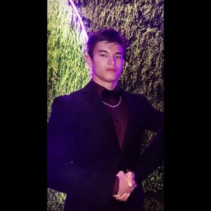Meet your Posher, Christian